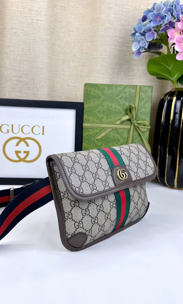 激安グッチバッグコピー背面デザイン